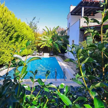 Sleeps 6 Pool Air Con Wifi Villa *
