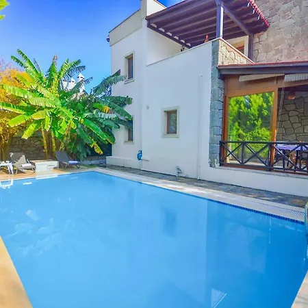 Sleeps 6 Pool Air Con Wifi Villa Ortakent